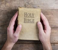 bible-and-praying-hands-PDFQMAD