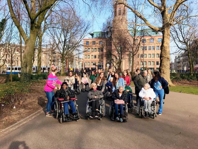 TijdVoorActie - Vrijwilligerswerk in Amsterdam Jong en oud TijdVoorActie en Samen Ouder Worden