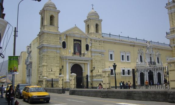 Reis Peru nov 2008 195_straatbeeld_kerk Reis Peru nov 2008 195_straatbeeld_kerk