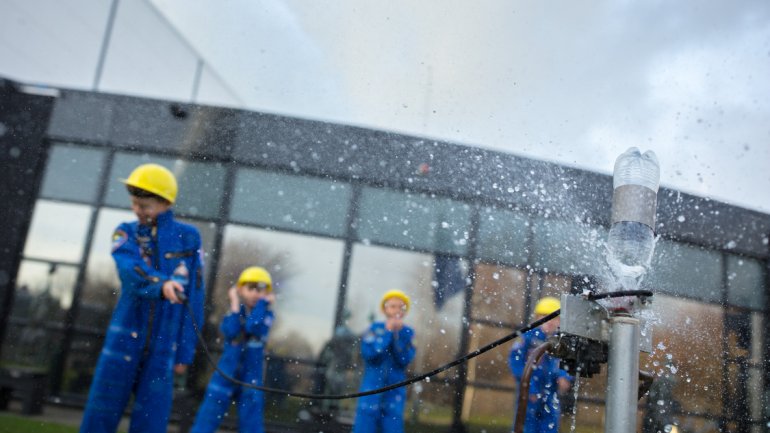 SKP Waterraketten lanceren